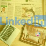 Foto eines Zeitungsartikels und einer Aktentasche mit „Einmal ohne, bitte“-Sticker hinter einem LinkedIn-Logo mit Verlinkung zur LinkedIn-Seite von „Einmal ohne, bitte“